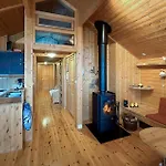 Vakantiehuis 3 Bedroom Cozy In *