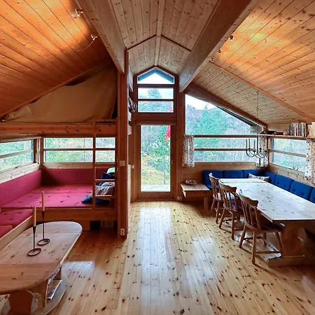 3 Bedroom Cozy In * Tjorhom