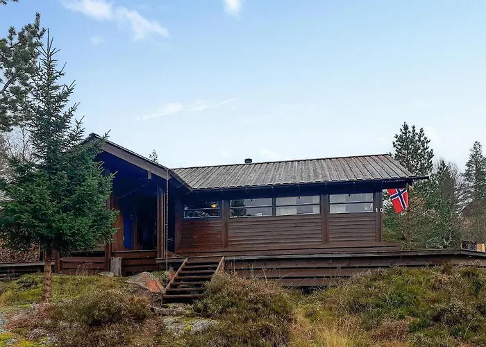 3 Bedroom Cozy In Tjørhom