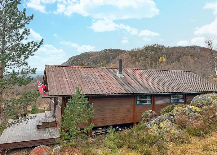 3 Bedroom Cozy In *