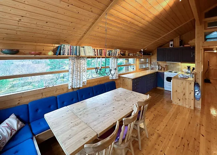 Feriehus 3 Bedroom Cozy In Tjorhom